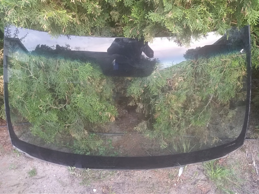 фото №1, Lexus ls 600 стекло передняя