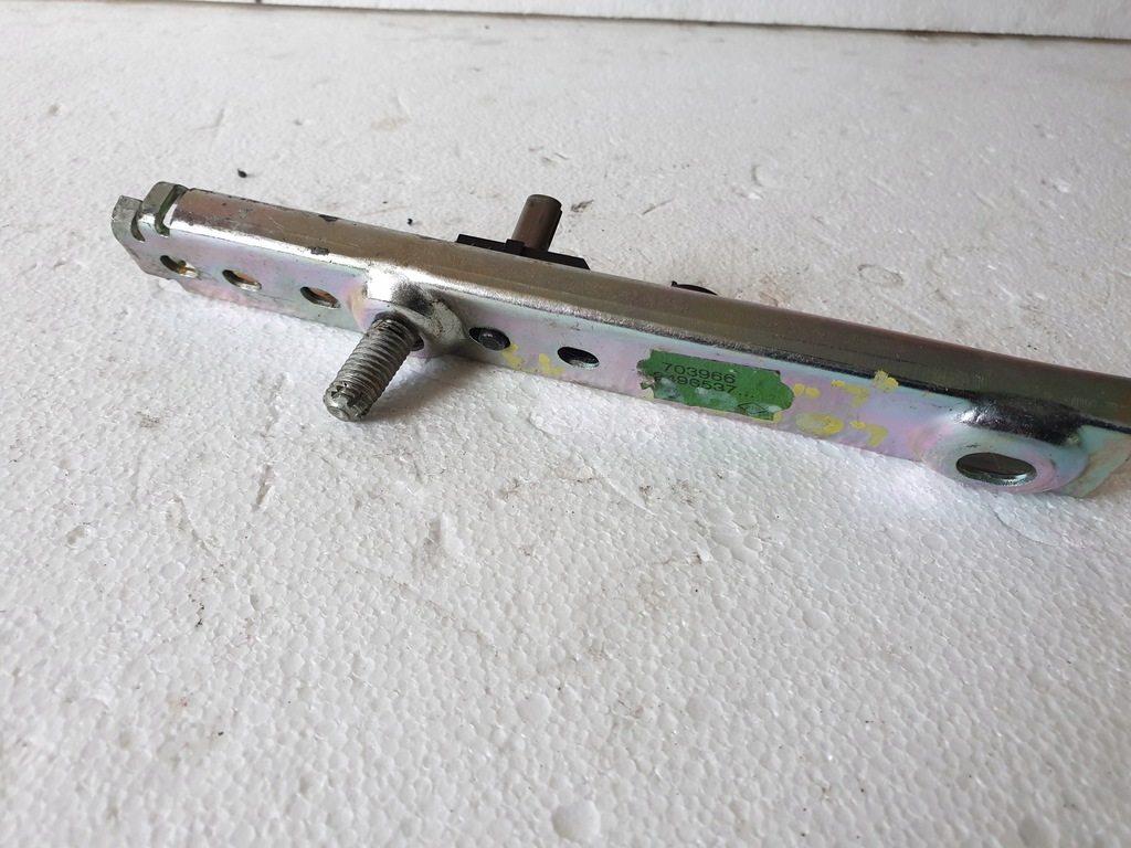 фото №3, Регулировка высоты поперечина левая dacia lodgy 2013 rok