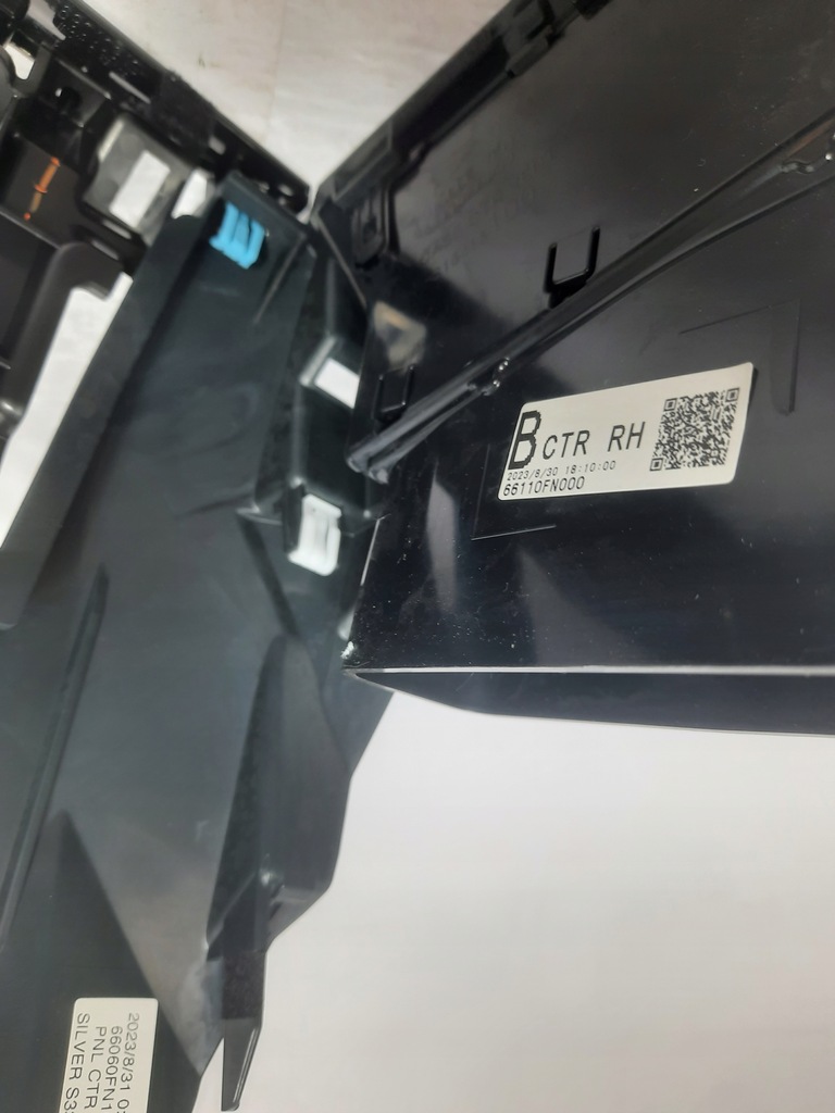 фото №10, Subaru crosstrek 22- рамка дисплея 66060fn100 usa