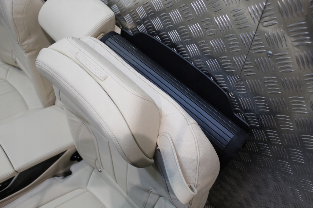 фото №8, Bmw g12 обивка заднее сиденье комфорт массаж обшивки задняя