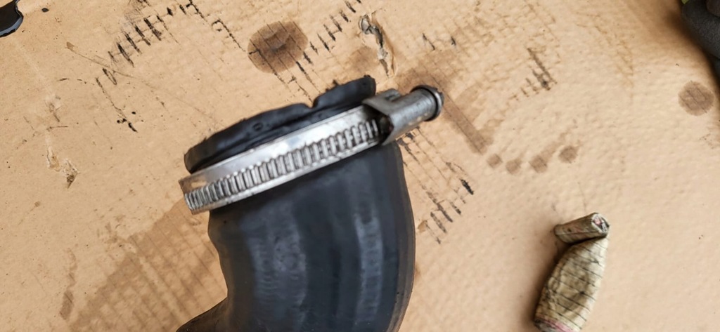 фото №6, Vw audi шланг воздуха 20 tdi 5n0145770a