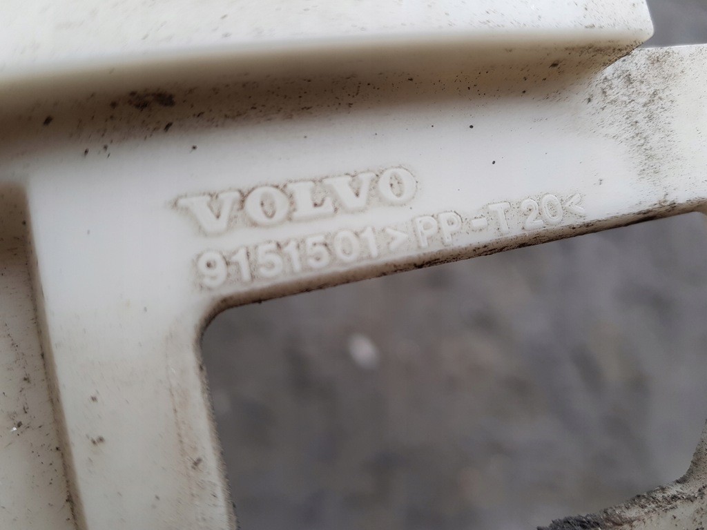 фото №9, Volvo v70 напрямна бампера лівий правий перед