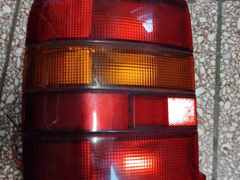 фото №1, Лампа левая задняя 265559c nissan serena