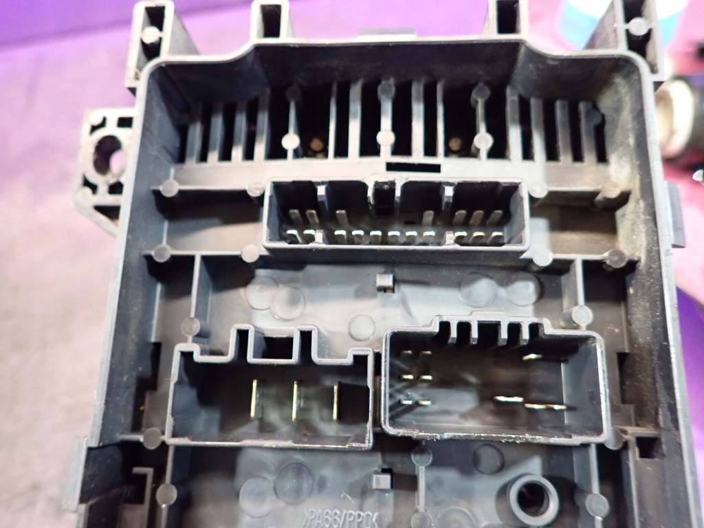 фото №5, Kia sorento i 02- 3,5 v6 g6cu коробка предохранителей 91160-3e020 911603e020