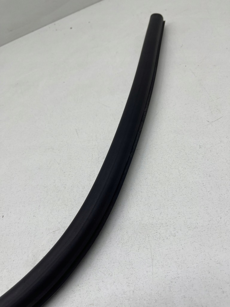 фото №8, Audi a5 8t coupe прокладка двері лівий / правий перед нижня