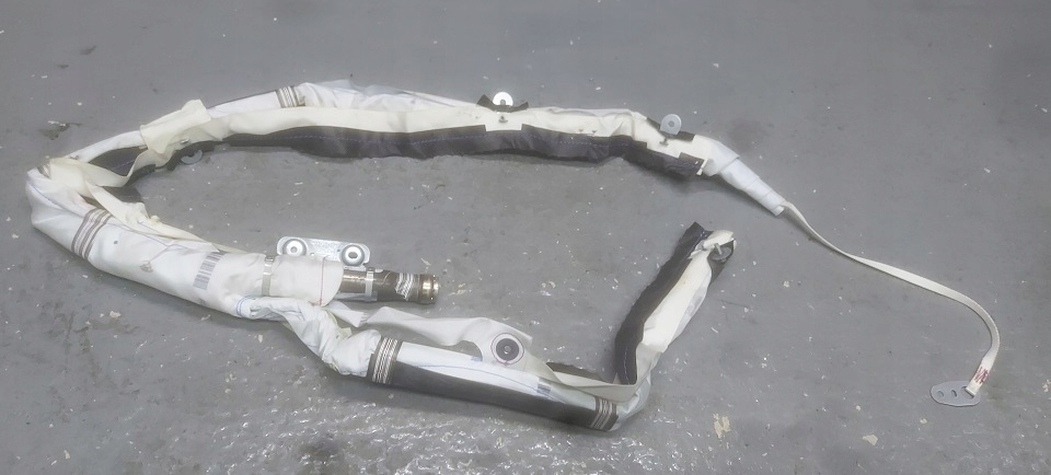 фото №1, Ford mondeo mk5 шторка безопасности подушка безопасности правая kombi