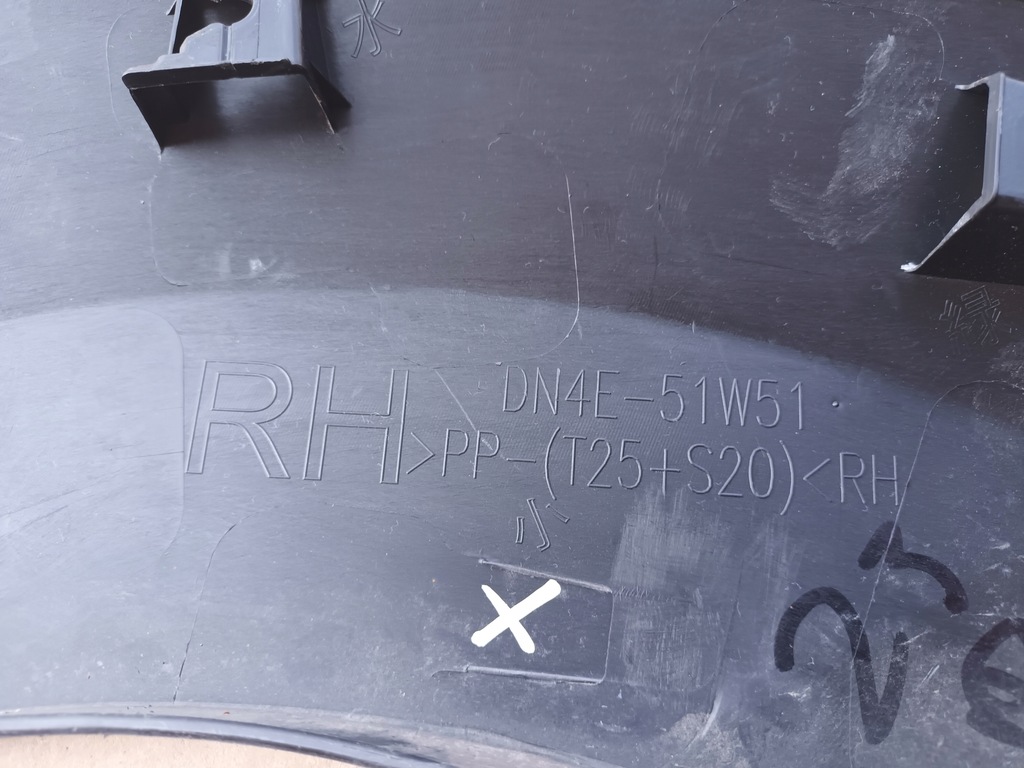 фото №8, Молдинг задняя правая mazda mx30 задняя правый mx-30