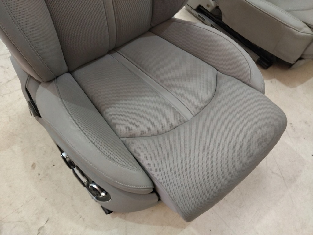 фото №12, Обивка сиденья заднее сиденье кожа audi a8 d4 2010-2018r