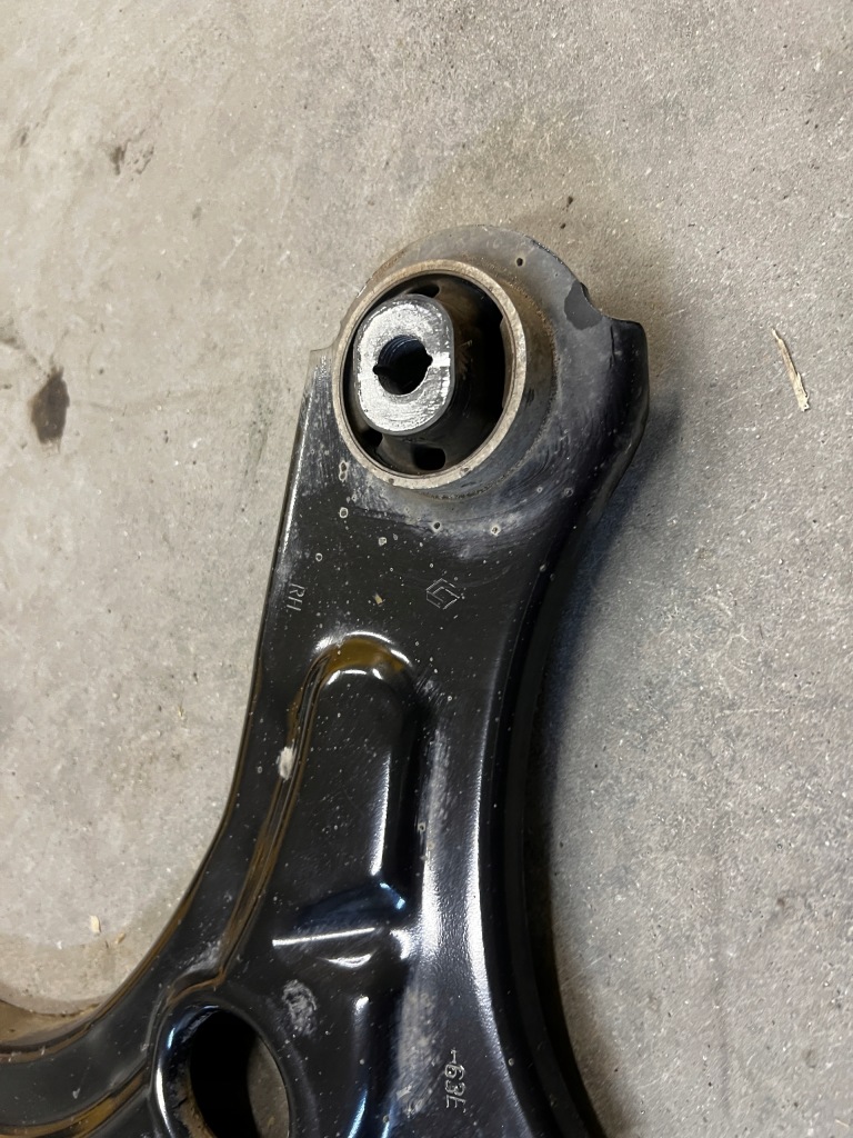 фото №8, Важіль перед передній правий dacia sandero iii jogger 1.0 tce