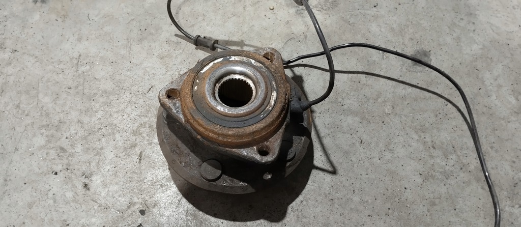 фото №1, Ступиця підшипник правий перед jeepa wrangler jk rubicon eu