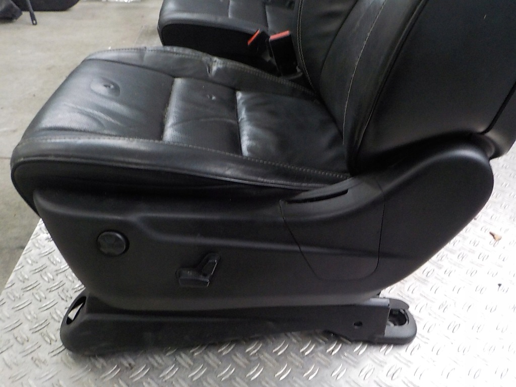 фото №13, Grand cherokee wk2 сиденья комплект обивка