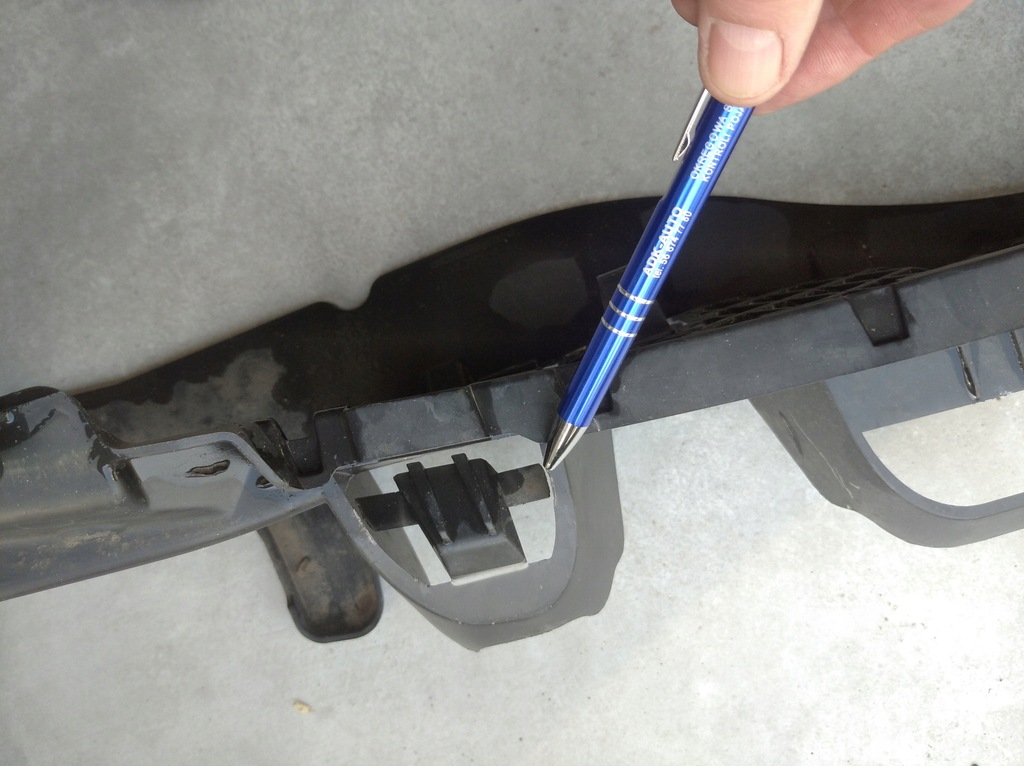 фото №9, Peugeot 208 абсорбер направляющая бампера задняя 9673841780