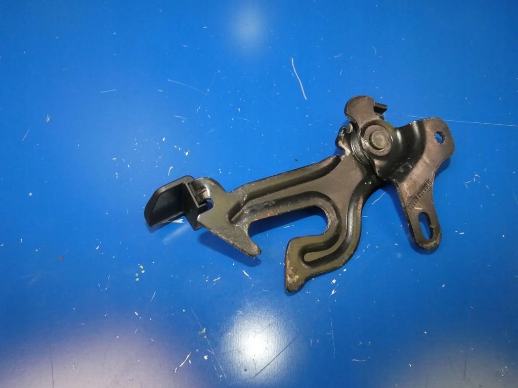 фото №2, Volvo v40 ii замок засов ручка капот