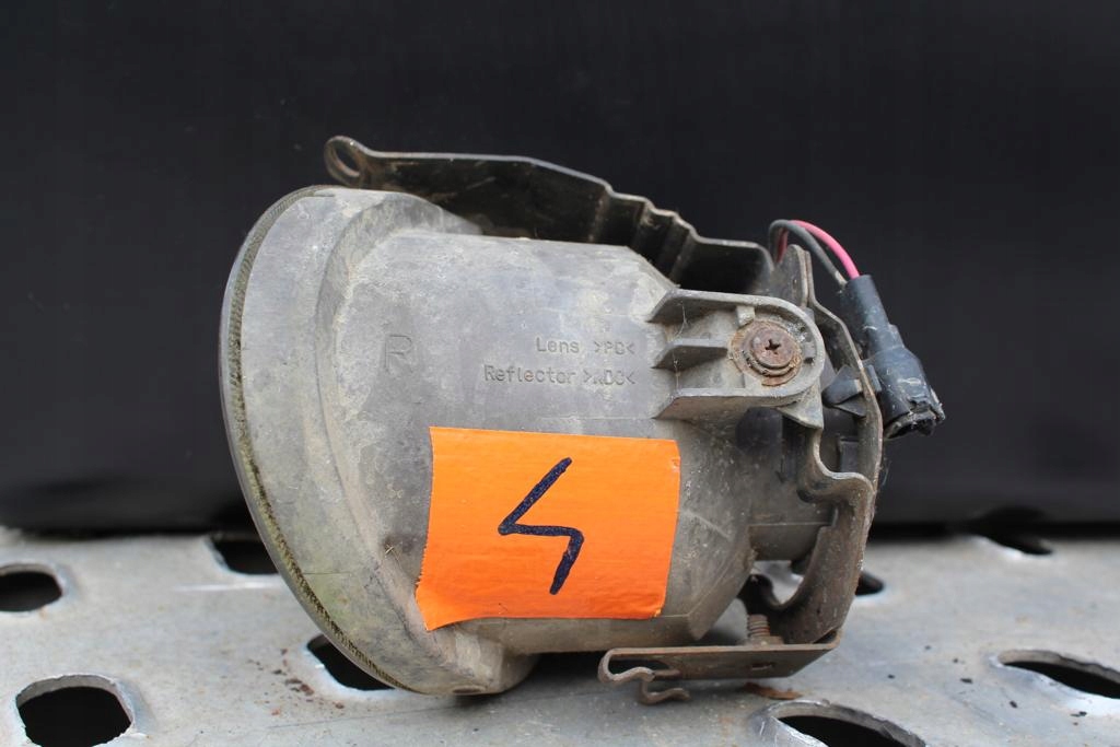 Противотуманная фара правый subaru forester sg Оригинал