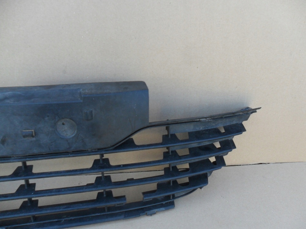 фото №7, Citroen c4 la 2004 2005 решётка средняя бампера