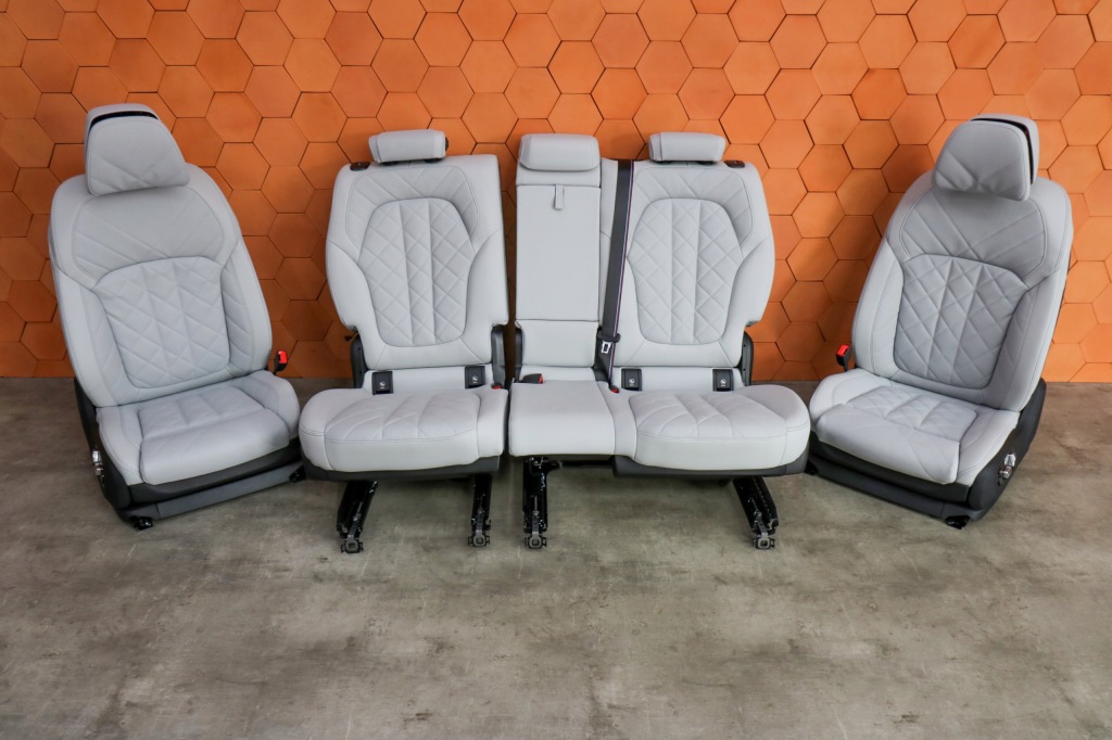 Bmw x7 g07 lci салон сиденья заднее сиденье 3 ряды память подогрев silverstone 1 km Недорого