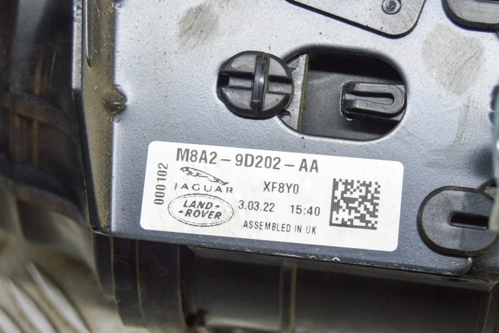 фото №8, Jaguar f-pace x761 корпус фильтра топлива m8a2-9b072-a 2.0 гибрид 150kw 202