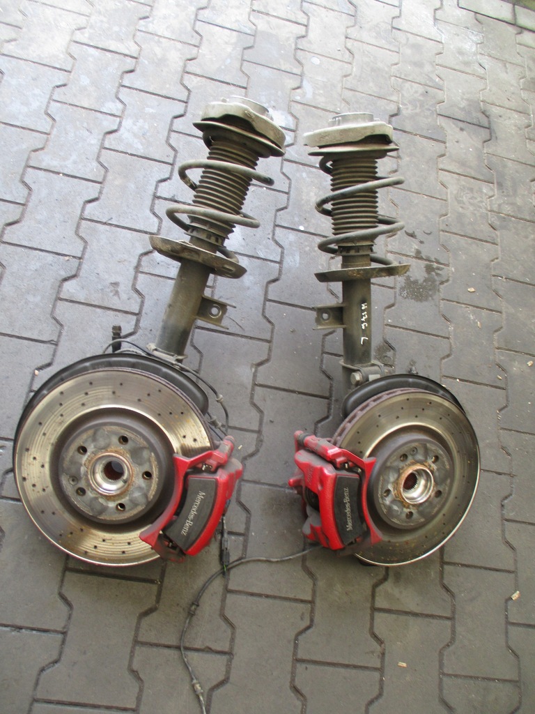 фото №1, Mercedes w176 w117 поворотний кулак амортизатор правий