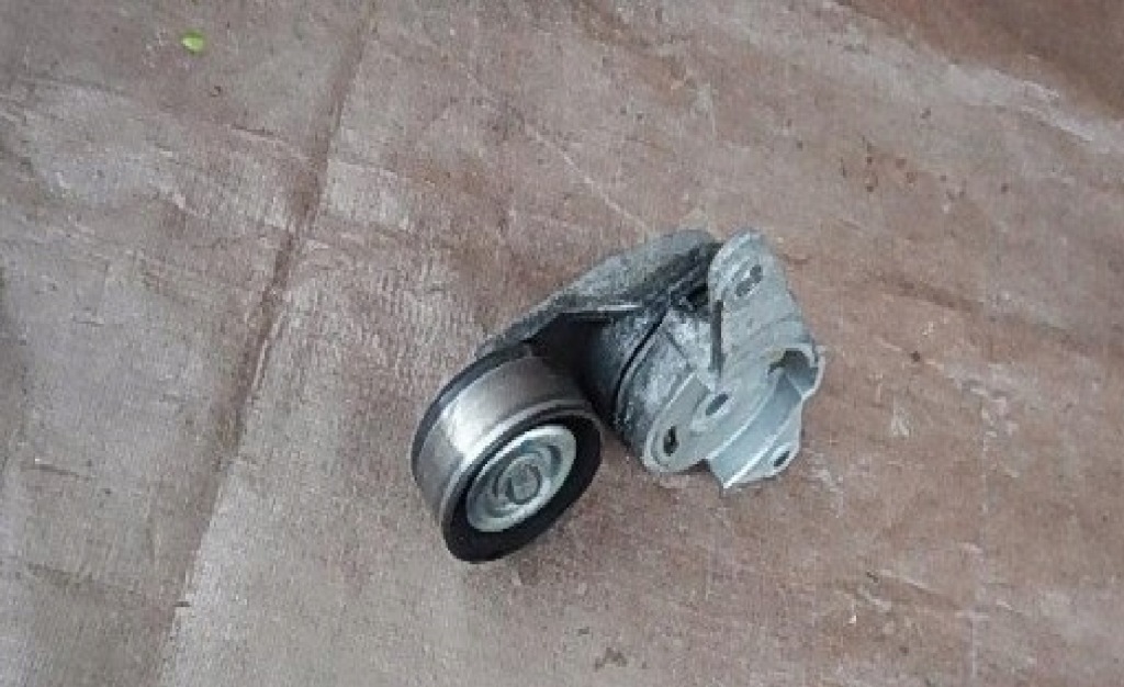 Купити Opel insignia a opc 2.8 v6 натягувач ремінь клиновий