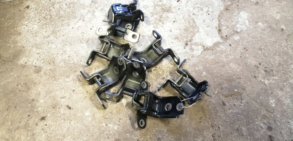 фото №1, Mazda 2 dj 15- петля дверь левый задняя