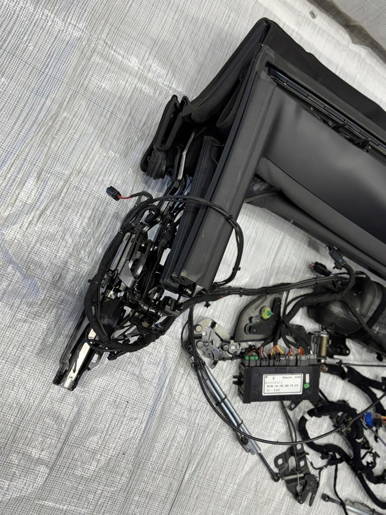 фото №9, Крыша kompletny maserati granturismo grancabrio m189 m189 крыша