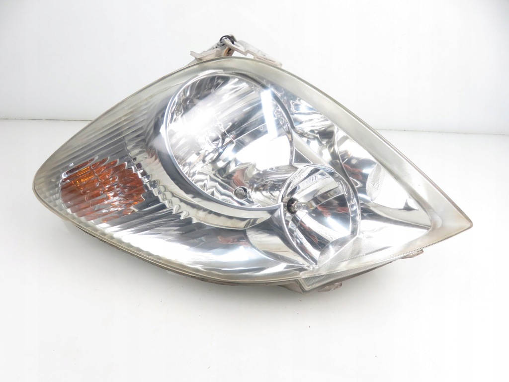 фото №1, Лампа правая передняя toyota corolla verso e12 2002