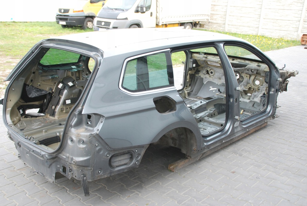 фото №4, Passat kombi b8 четверть перед задняя bok крыша l / p