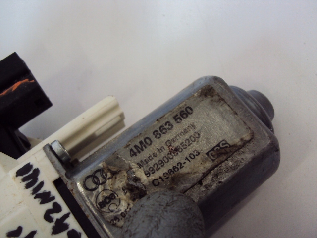 фото №6, Механизм шторка багажника audi q7 4m