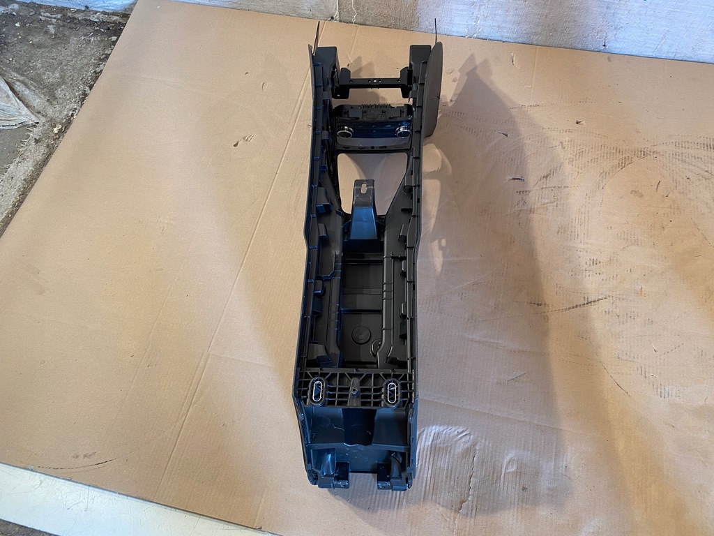 фото №9, Mercedes a-klasa w176 тунель середній панель