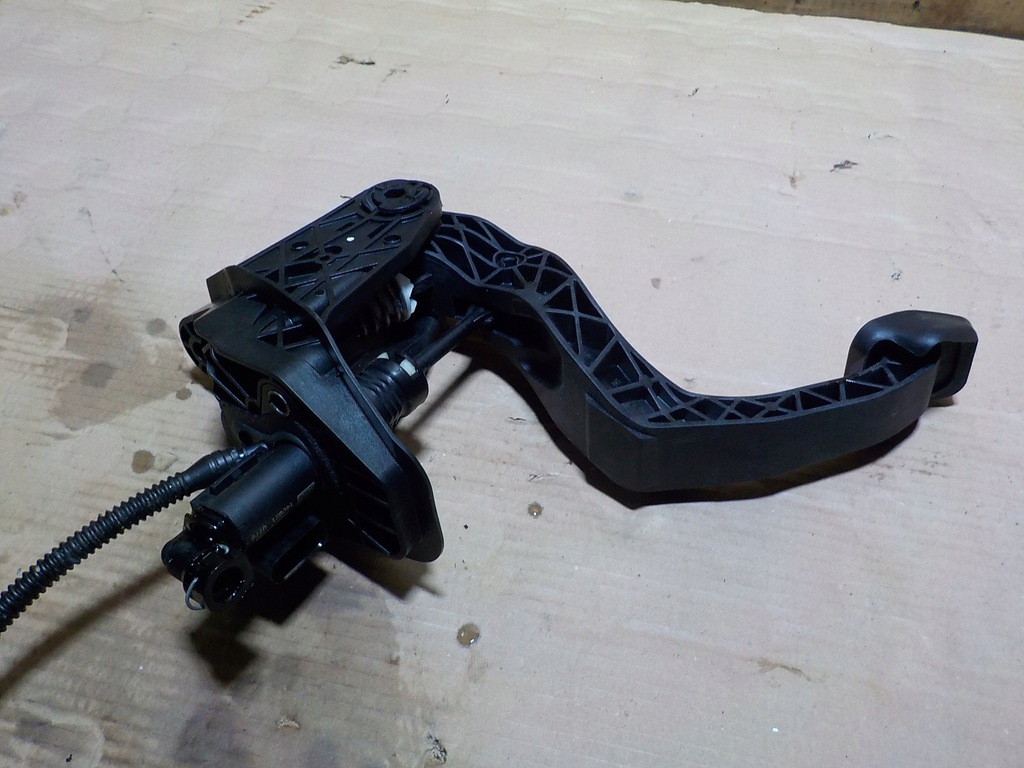 фото №8, Педаль сцепления skoda fabia iii 1.0 tsi