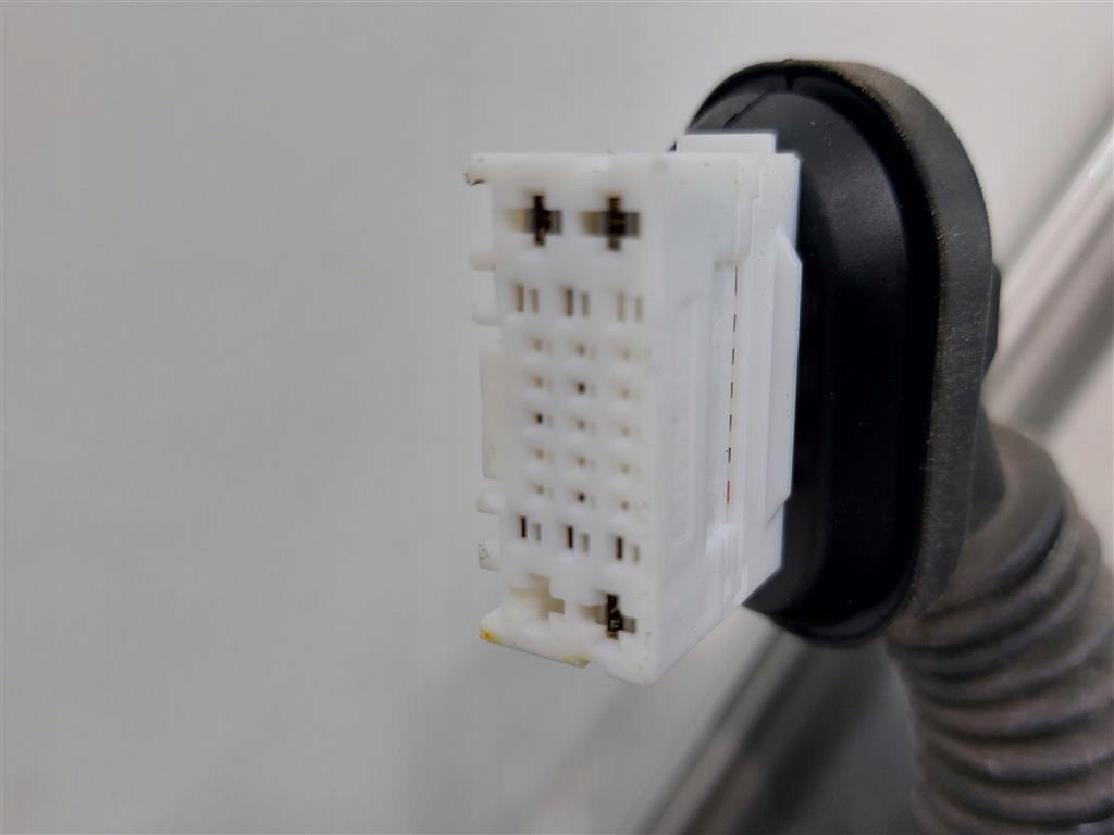 фото №15, Дверь задние правое задняя kia carens iv k3y camden бежевый 13-