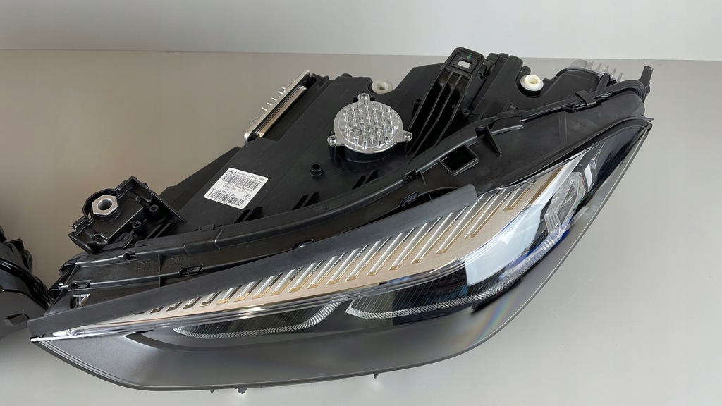 фото №7, Лампи ліва права full led bmw 8 g14 g15 g16 m8 usa