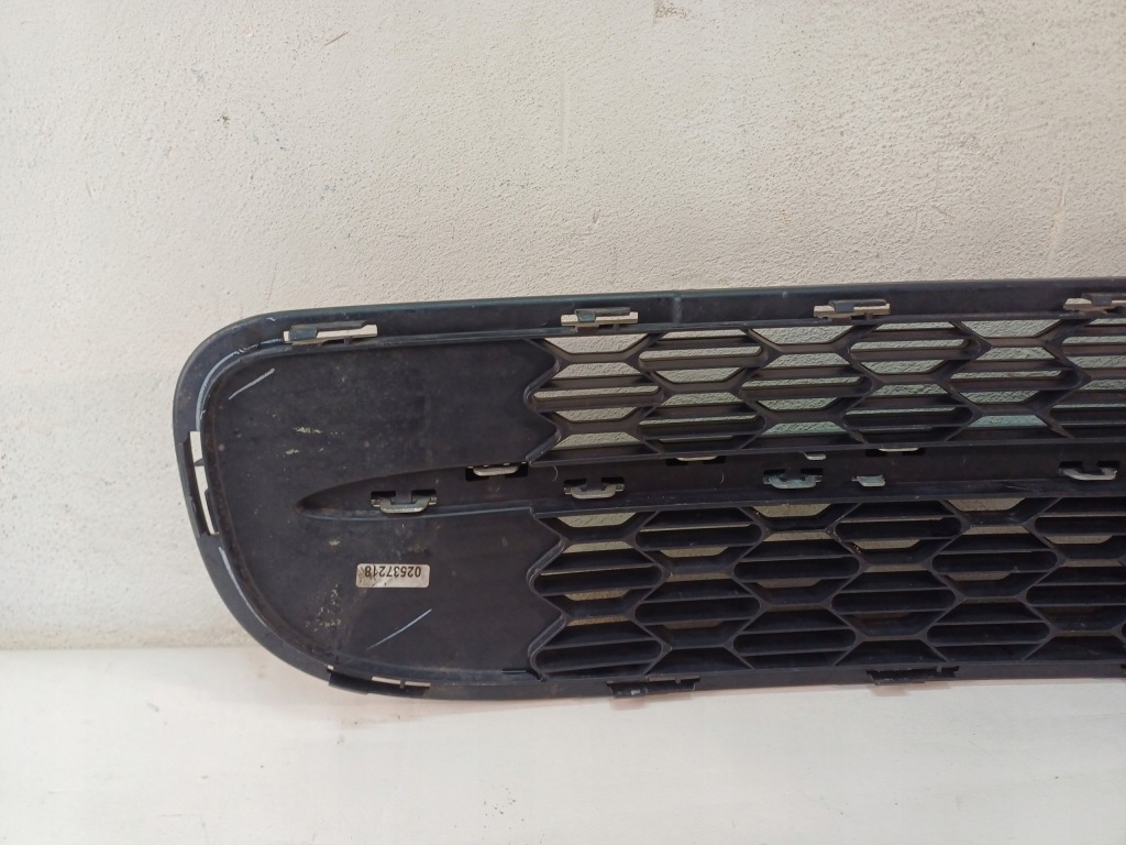 фото №10, Решётка средняя бампера перед mini r55 r56 r57 lci lift