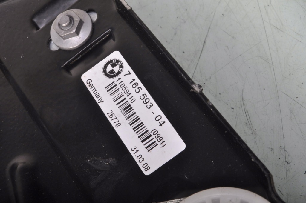 Купить Bmw e88 подъемник стекло левый задний  задний 3d 7165593