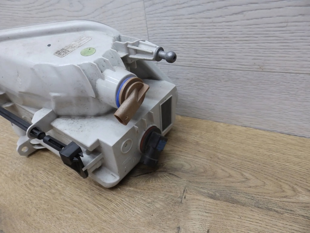 фото №7, Ford escape ii 2010 перед сторона права лампи протитуманні