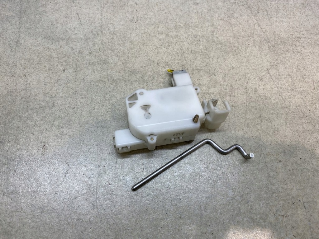 фото №1, Привод крышка топлива honda jazz ii