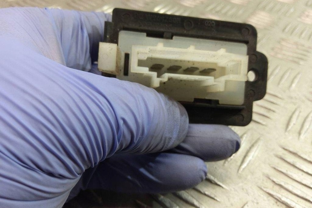 фото №13, Реле вентилятора отопителя mini cooper f56 duw964260n 1.6l