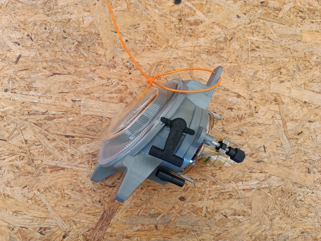 фото №11, Volvo xc70 противотуманная фара левый 9190904