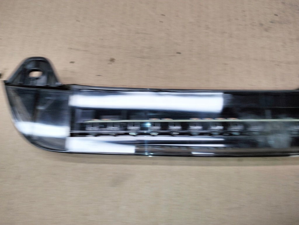 фото №8, Лампа третий свет стоп крышки задняя mitsubishi grandis 2003-