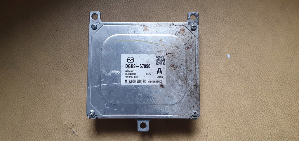 фото №1, Mazda cx30 преобразователь led dgk9-67890