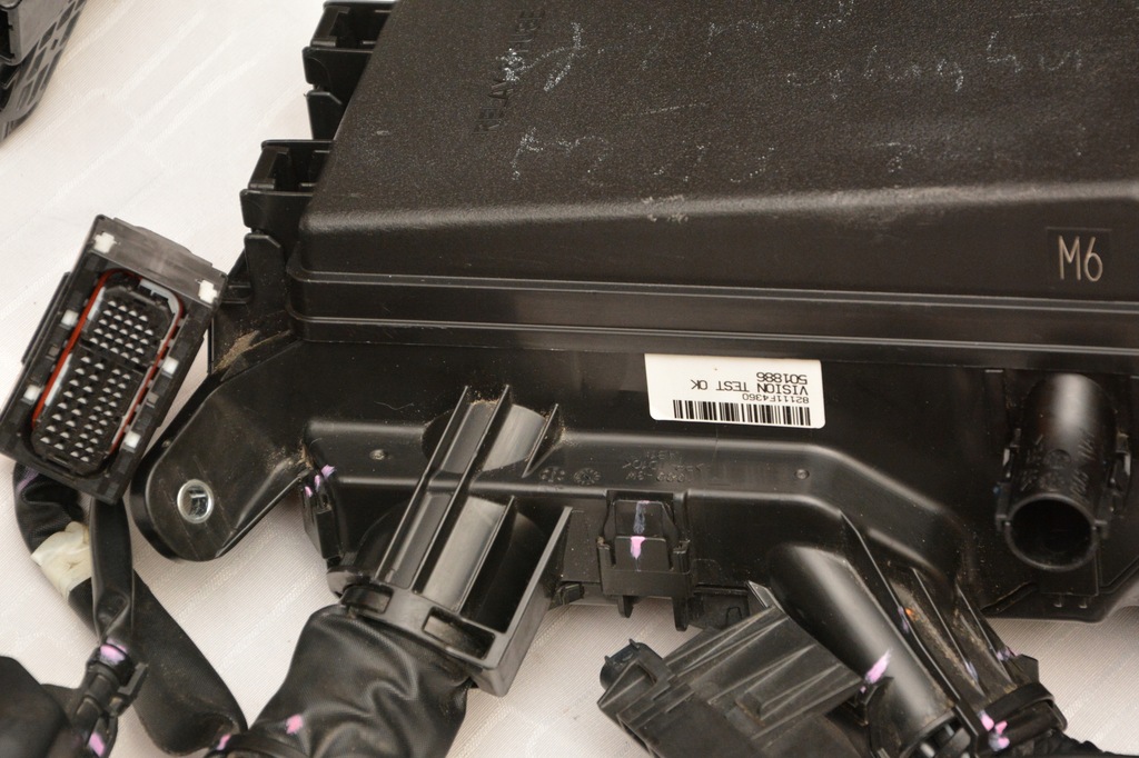 фото №13, Электропроводка коробка предохранителей toyota chr full led