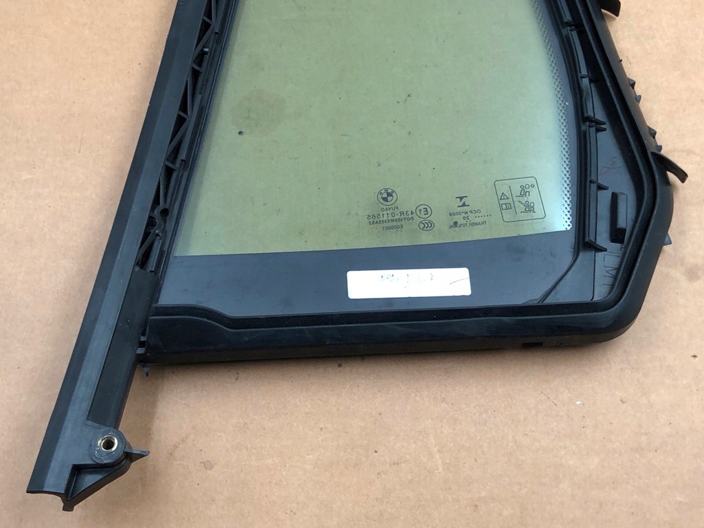 Скло трикутне 51357388834 бокове  стала правий задні bmw x3 g01 f97 2017-2024 Зі Шроту