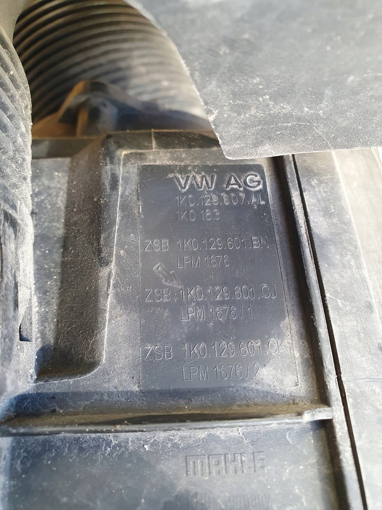 фото №8, Корпус фильтра воздуха vw skoda audi 1k0129601cj