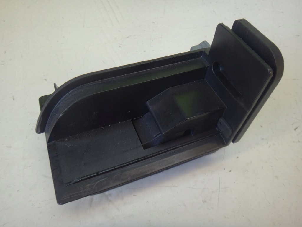 фото №1, Лівий зачіп ліва кронштейн шторка bmw x5 e70 f15