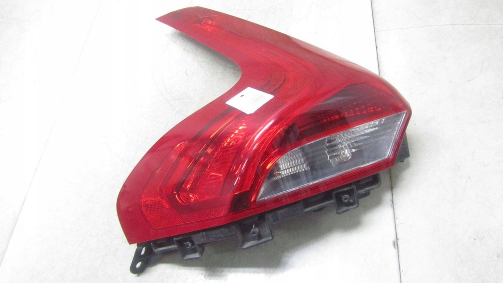 фото №1, Volvo v40 ii лампа левая задняя задняя 12-