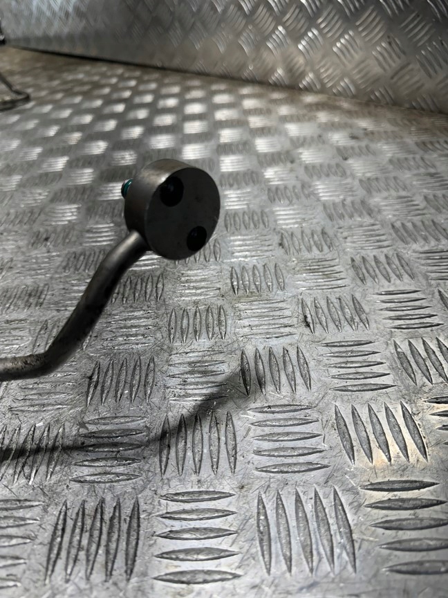 Mercedes gle купе amg w292 шланг dynamic a1663201572 Доставка