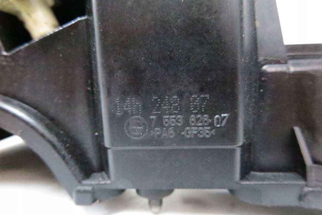 Крышка клапанов bmw 1 e81 e87 7553628 с Разборки