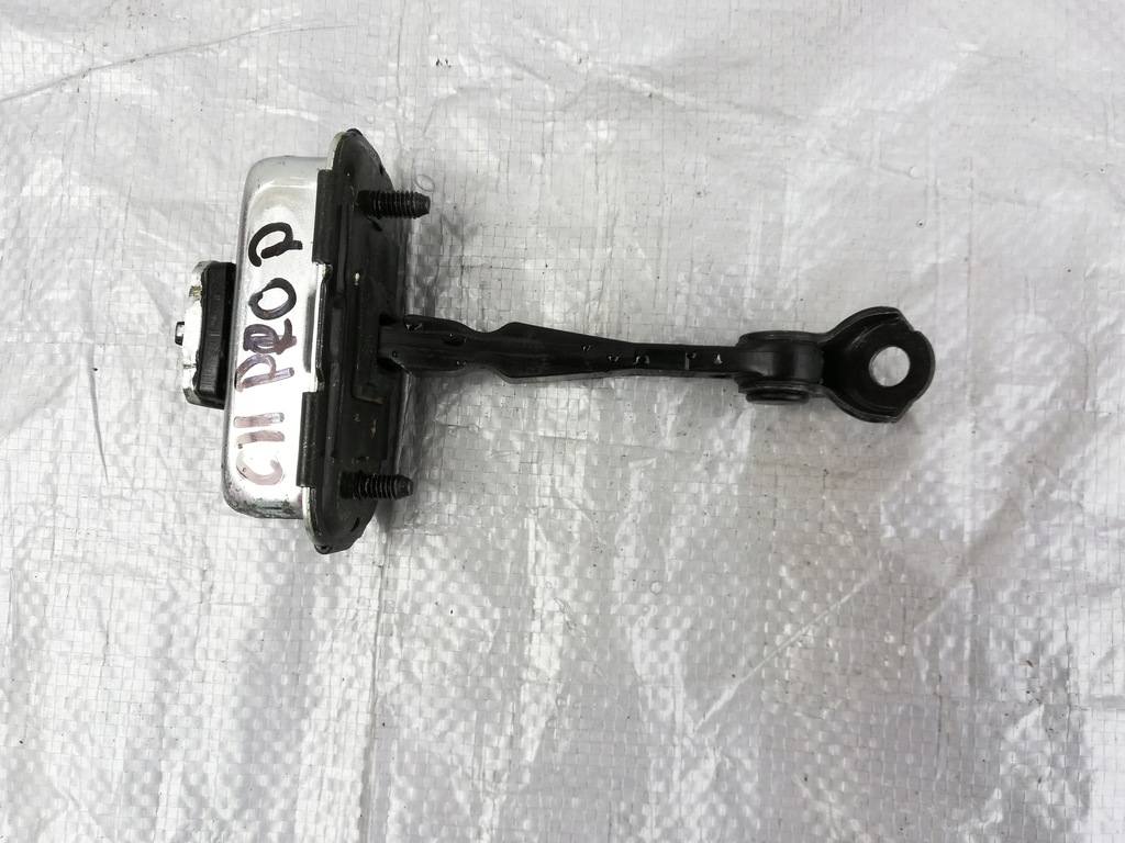 фото №1, Ограничитель дверь правый перед kia pro ceed ii 12-17