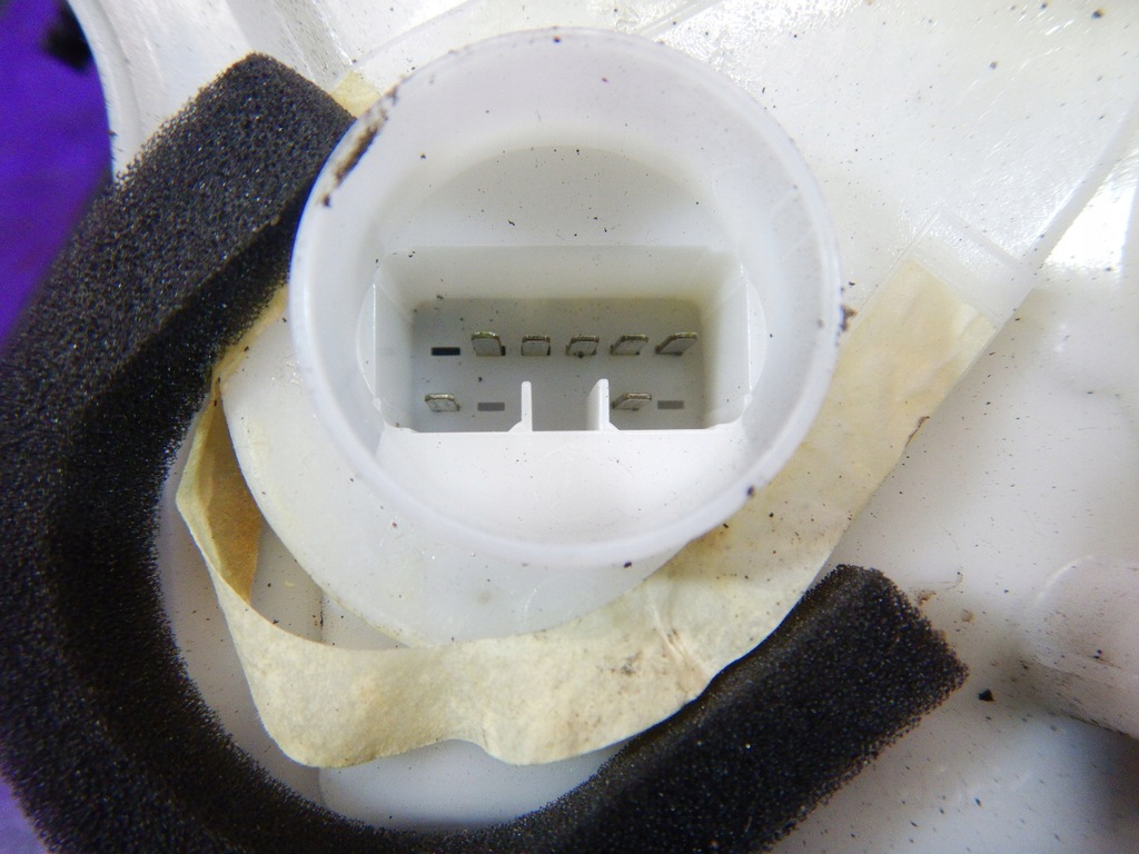 фото №4, Agila b ii splash замок перед правий 82201-51k50 eu