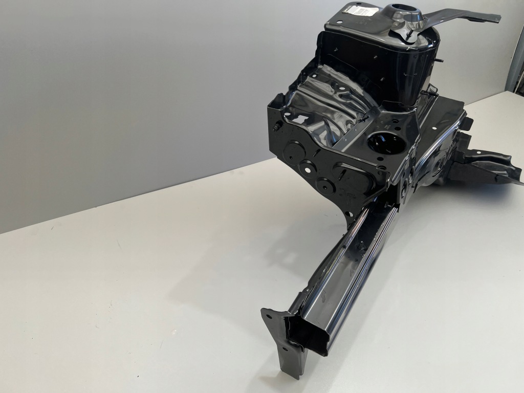 Четверть правая лонжерон renault arkana 64100293r 641228107r в Украине